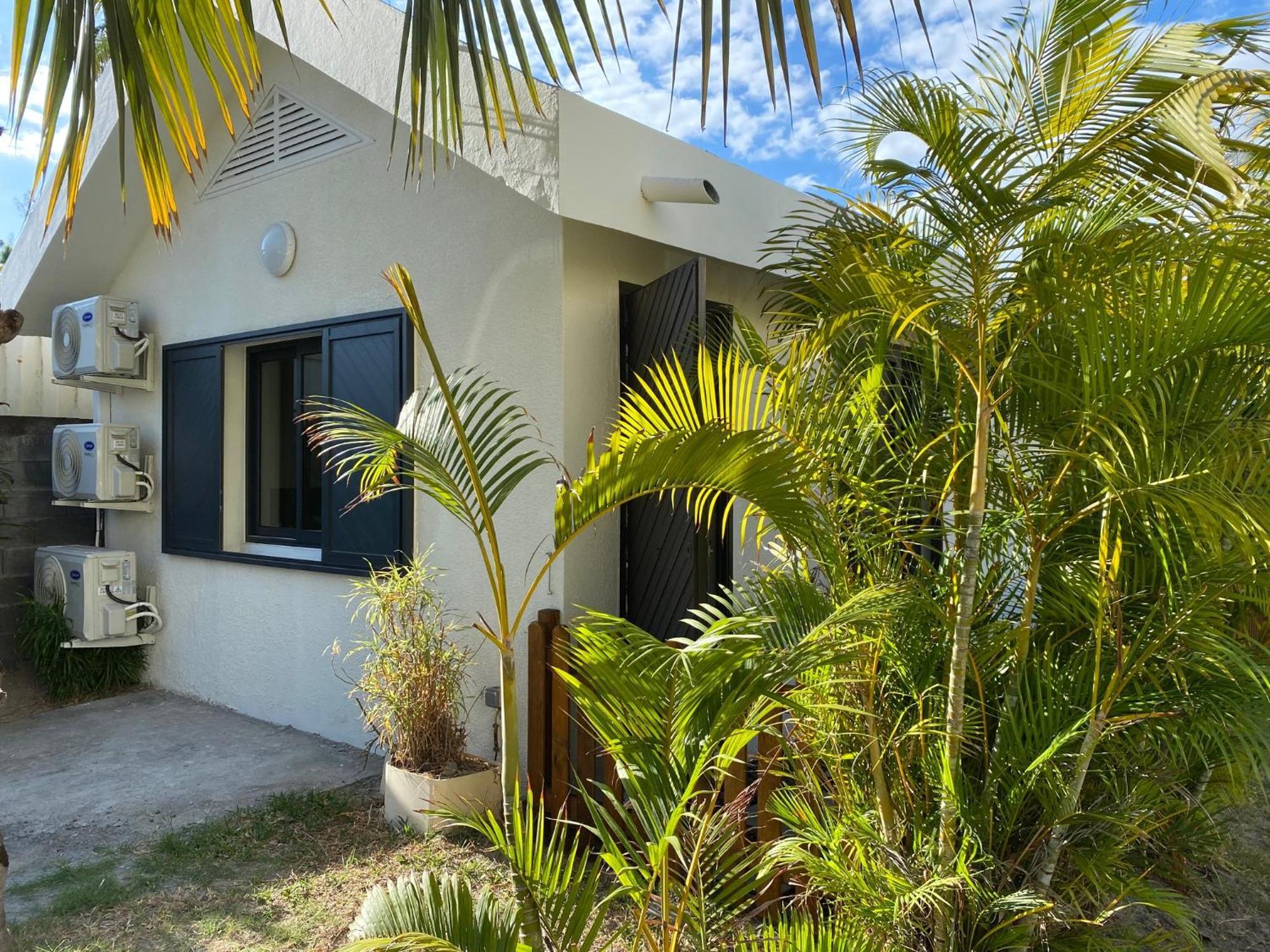 Villa & Bungalow 'Coco Des Sables' Les Pieds Dans L'Eau 라 살린 레 뱅 외부 사진